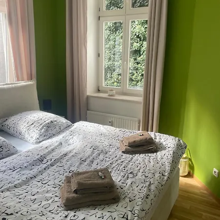 Am Altmarkt, Fuer Bis Zu 4 Personen, 55qm Apartamento Cottbus