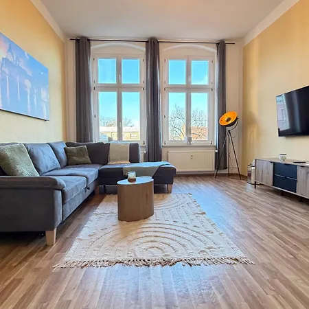 Am Altmarkt, Fuer Bis Zu 4 Personen, 55qm * Cottbus