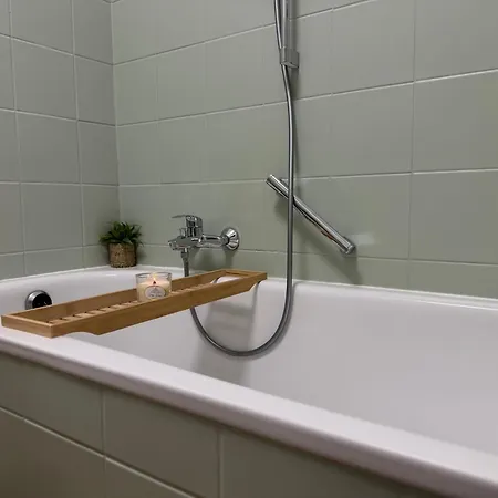 Am Altmarkt, Fuer Bis Zu 4 Personen, 55qm Apartamento Cottbus