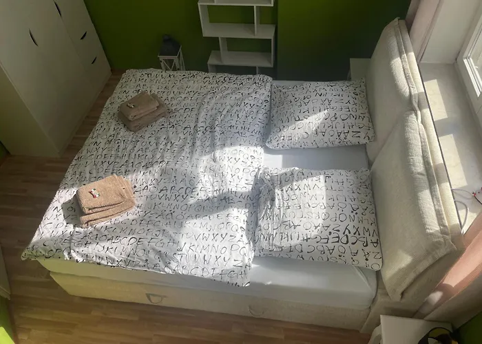 Am Altmarkt, Fuer Bis Zu 4 Personen, 55qm コットブス